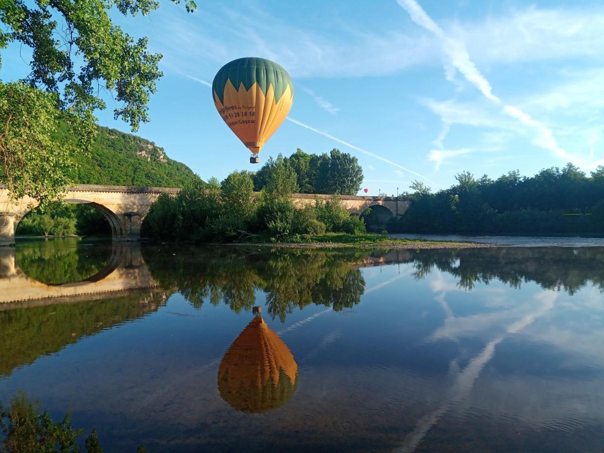 Au Pied Du Chateau - 5 A 11 Personnes - Baignade-Canoe-Piste Cyclable A 100 M Castelnaud La Chapelle Exterior foto